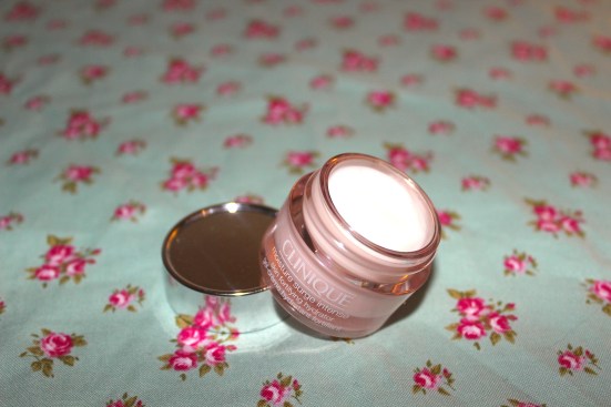 clinique moisture surge long haul flight skincare routine