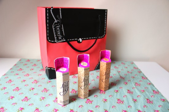 Benefit Fake Up Bag