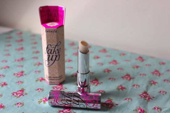 Benefit Fake Up Light Concealer Review