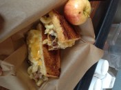 the american grilled cheese kitchen restaurant san francisco mac & cheese bacon sandwich